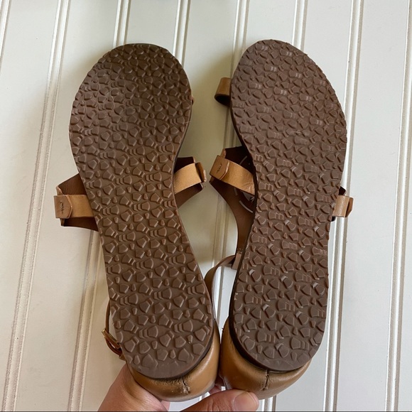 Tory Burch Tan Leather Zoey Logo Flat Sandal - Picture 6 of 6